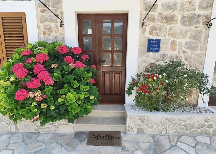 Apartment Mistral - Cosy Apartment With Sea View