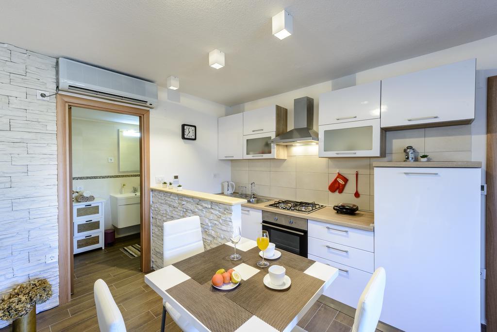 Mistral - Cosy With Sea View