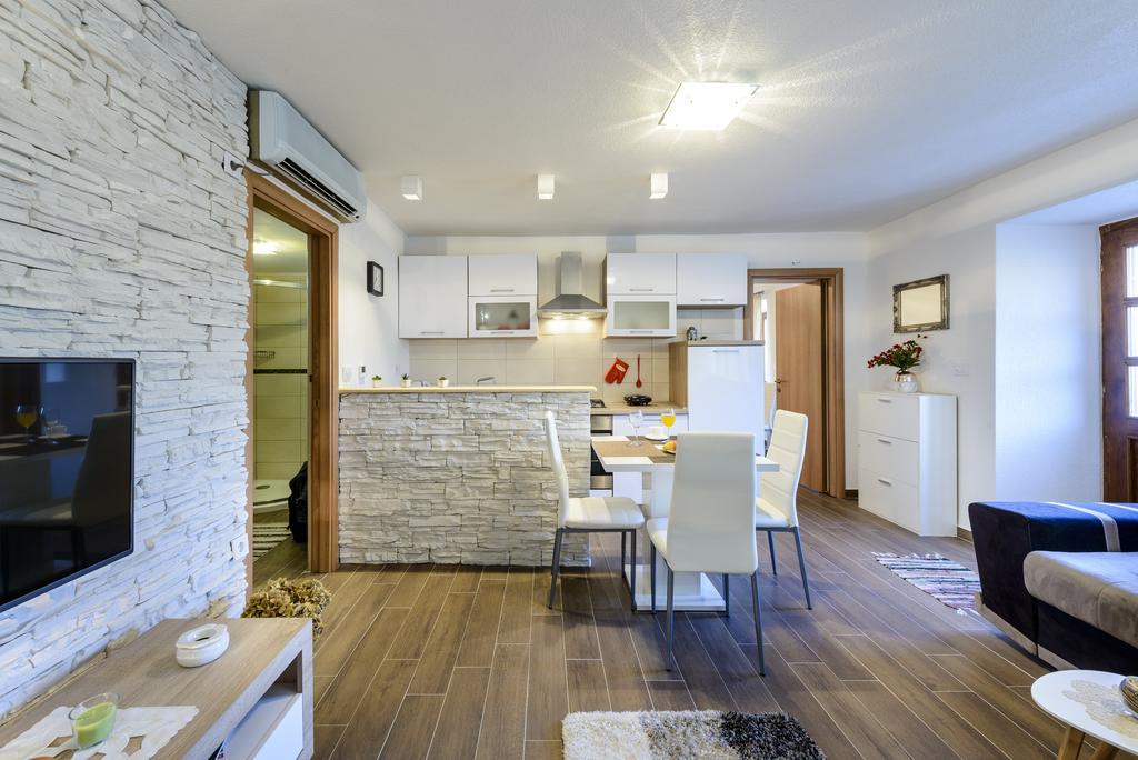 Mistral - Cosy With Sea View